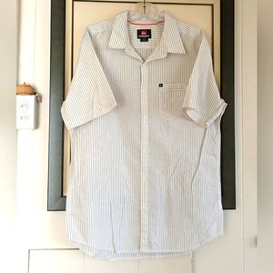 Quicksilver White with Black Pin Stripes Short Sleeve Button Up Shirt Large